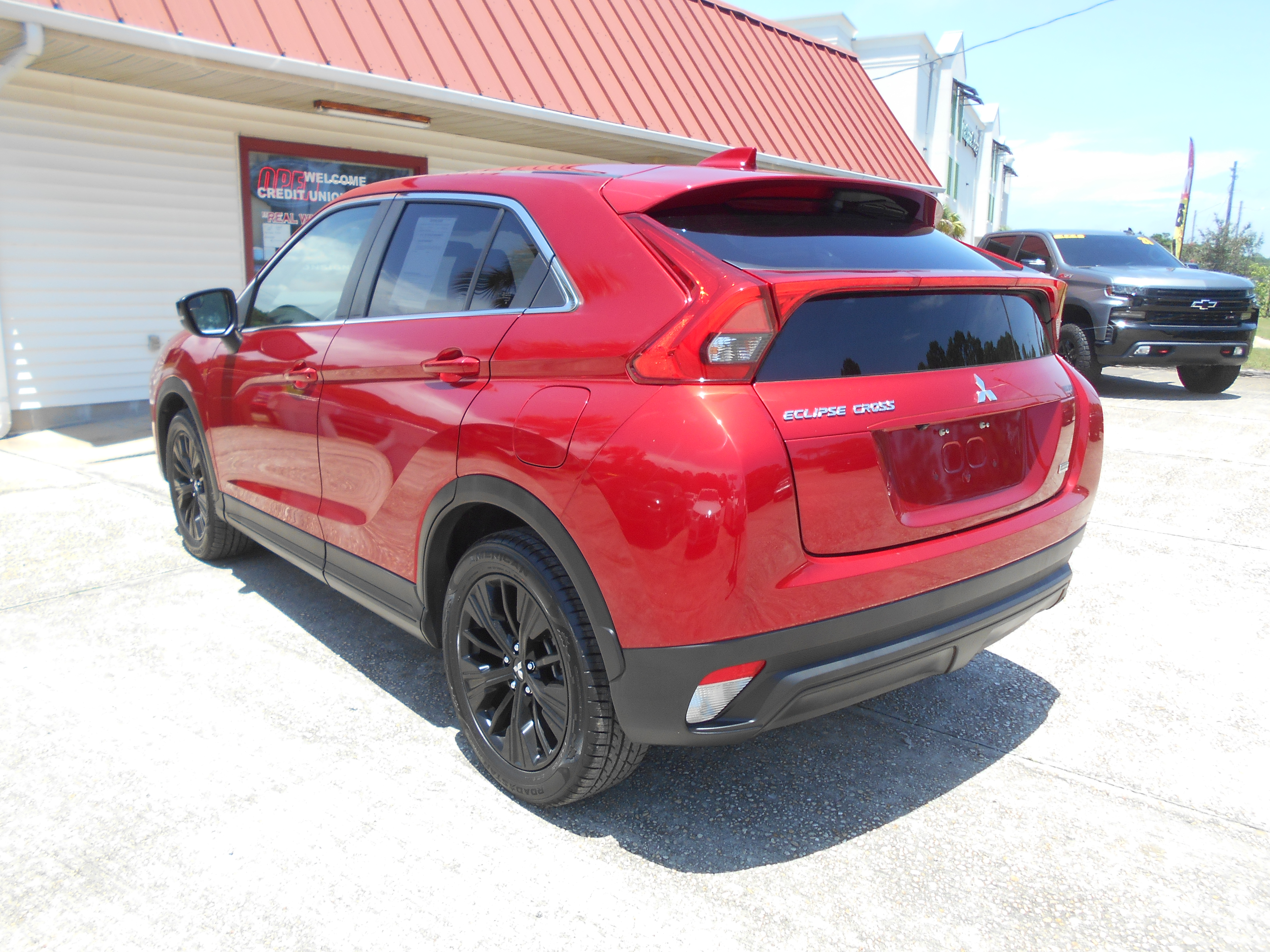 Used 2020 Mitsubishi Eclipse Cross FWD LE image 5