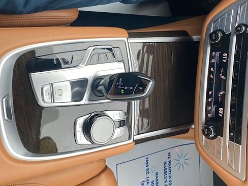 Used 2021 BMW 740i xDrive image 13