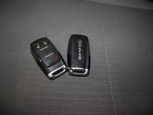 Used 2019 RAM 2500 Big Horn image 37