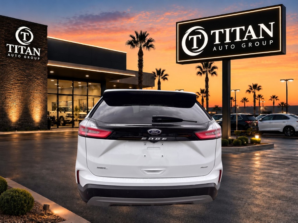 Used 2024 Ford Edge AWD image 7