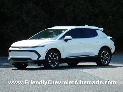 Used 2024 Chevrolet Equinox EV LT image 1