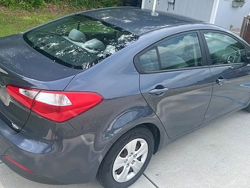 Used 2015 Kia Forte LX image 11