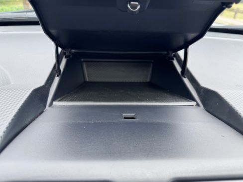 Used 2000 Toyota MR2 Spyder image 10