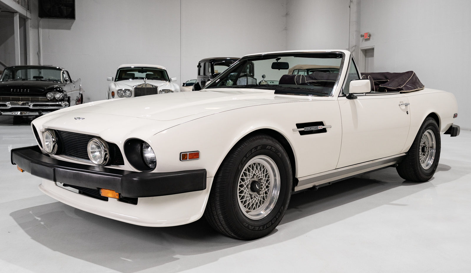 Used 1988 Aston Martin V8 Vantage RWD image 3
