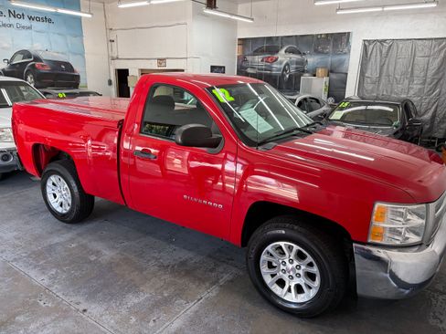 Used 2012 Chevrolet Silverado 1500 2WD Regular Cab image 8