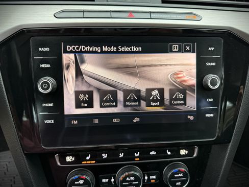 Used 2019 Volkswagen Arteon SE image 29