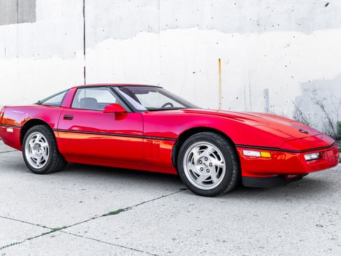 Used 1990 Chevrolet Corvette ZR-1 Coupe RWD image 9