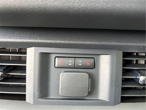 Used 2025 Ford F150 Lariat image 46