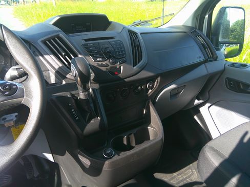 Used 2018 Ford Transit 350 RWD image 17