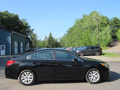 Used 2015 Subaru Legacy 2.5i Premium AWD/4WD image 8