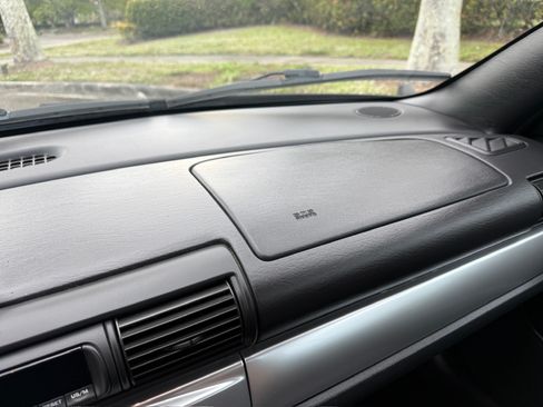 Used 2005 Chrysler Sebring Touring image 64