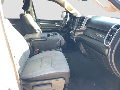 Used 2020 RAM 1500 SLT image 24