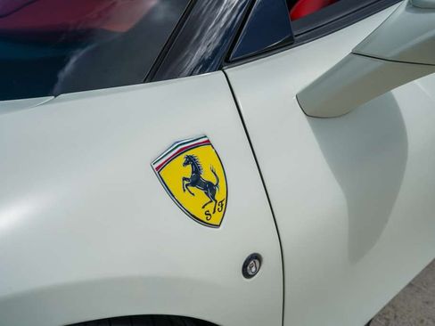 Used 2022 Ferrari F8 Spider Spider image 9