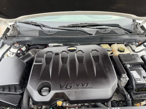 Used 2018 Chevrolet Impala LT image 12