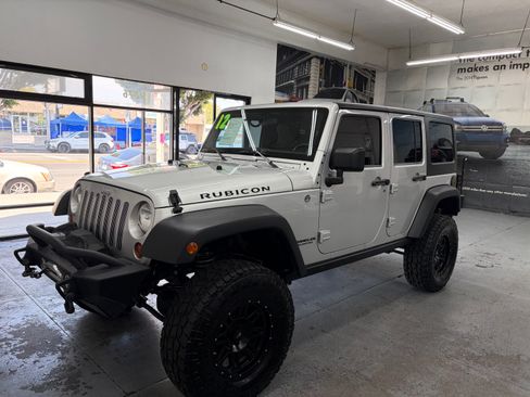 Used 2012 Jeep Wrangler 4WD Unlimited Rubicon image 10