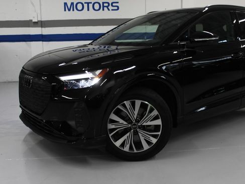 Used 2025 Audi Q4 e-tron Premium RWD image 5