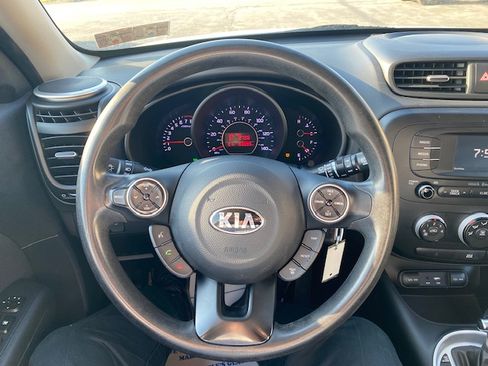 Used 2016 Kia Soul image 9