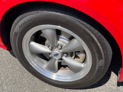 Used 2005 Ford Mustang GT image 33