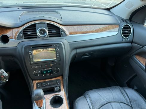 Used 2011 Buick Enclave 2WD CXL image 11