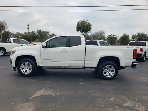 Used 2022 Chevrolet Colorado LT image 2