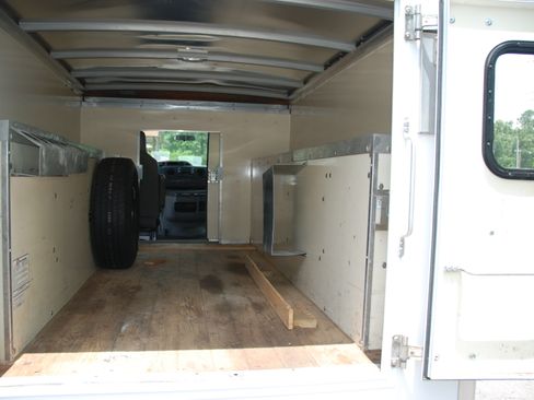 Used 2015 Ford E-350 and Econoline 350 Super Duty RWD image 15
