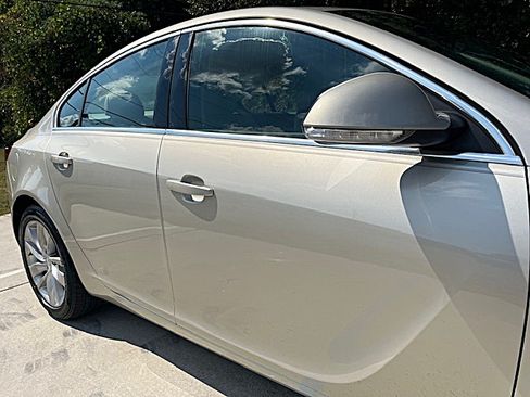 Used 2016 Buick Regal Leather image 17