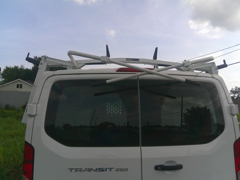 Used 2025 Ford Transit 250 Low Roof RWD image 8