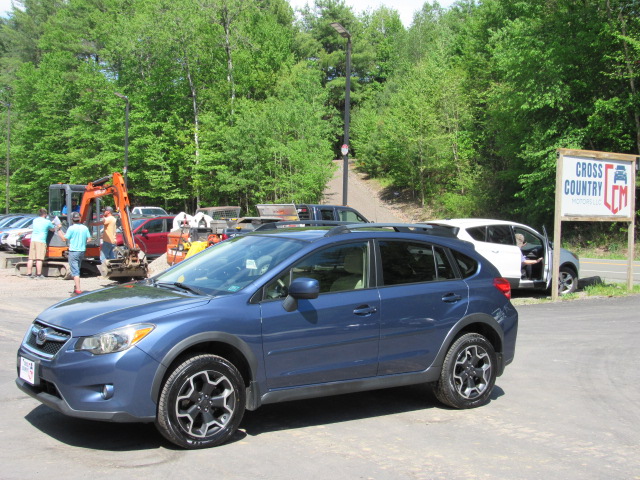 Used 2013 Subaru XV Crosstrek 2.0i Premium AWD/4WD image 2
