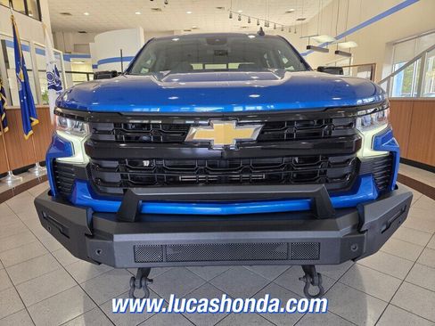 Used 2022 Chevrolet Silverado 1500 LT image 2