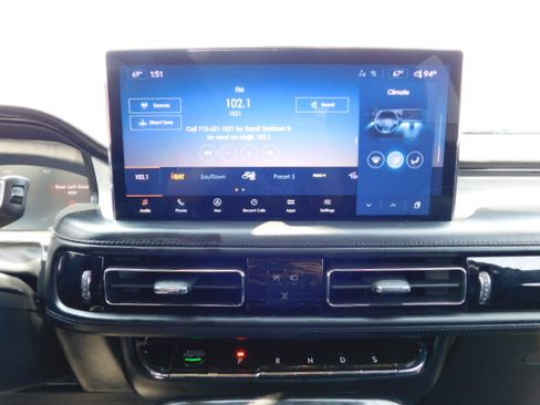 Used 2022 Lincoln Nautilus FWD image 15