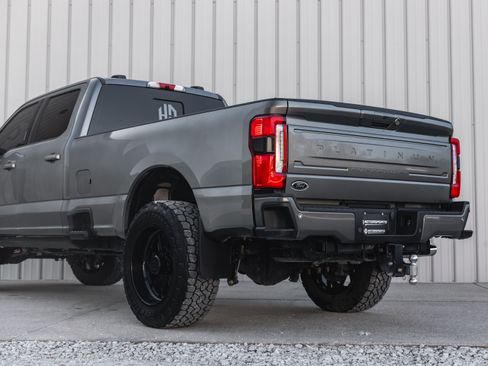 Used 2024 Ford F350 AWD/4WD image 22