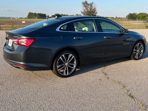 Used 2020 Chevrolet Malibu Premier FWD image 7