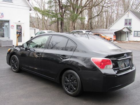 Used 2013 Subaru Impreza 2.0i Premium image 7