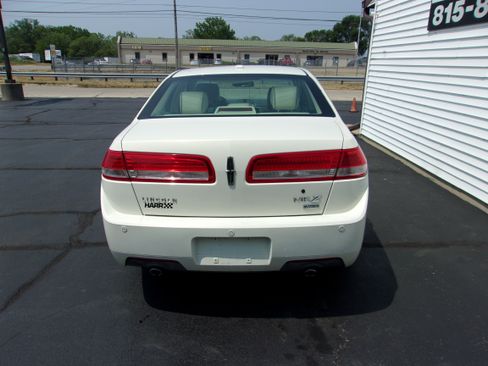 Used 2012 Lincoln MKZ AWD image 3