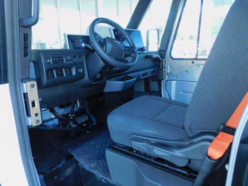 New 2025 Chevrolet Brightdrop 400 image 14