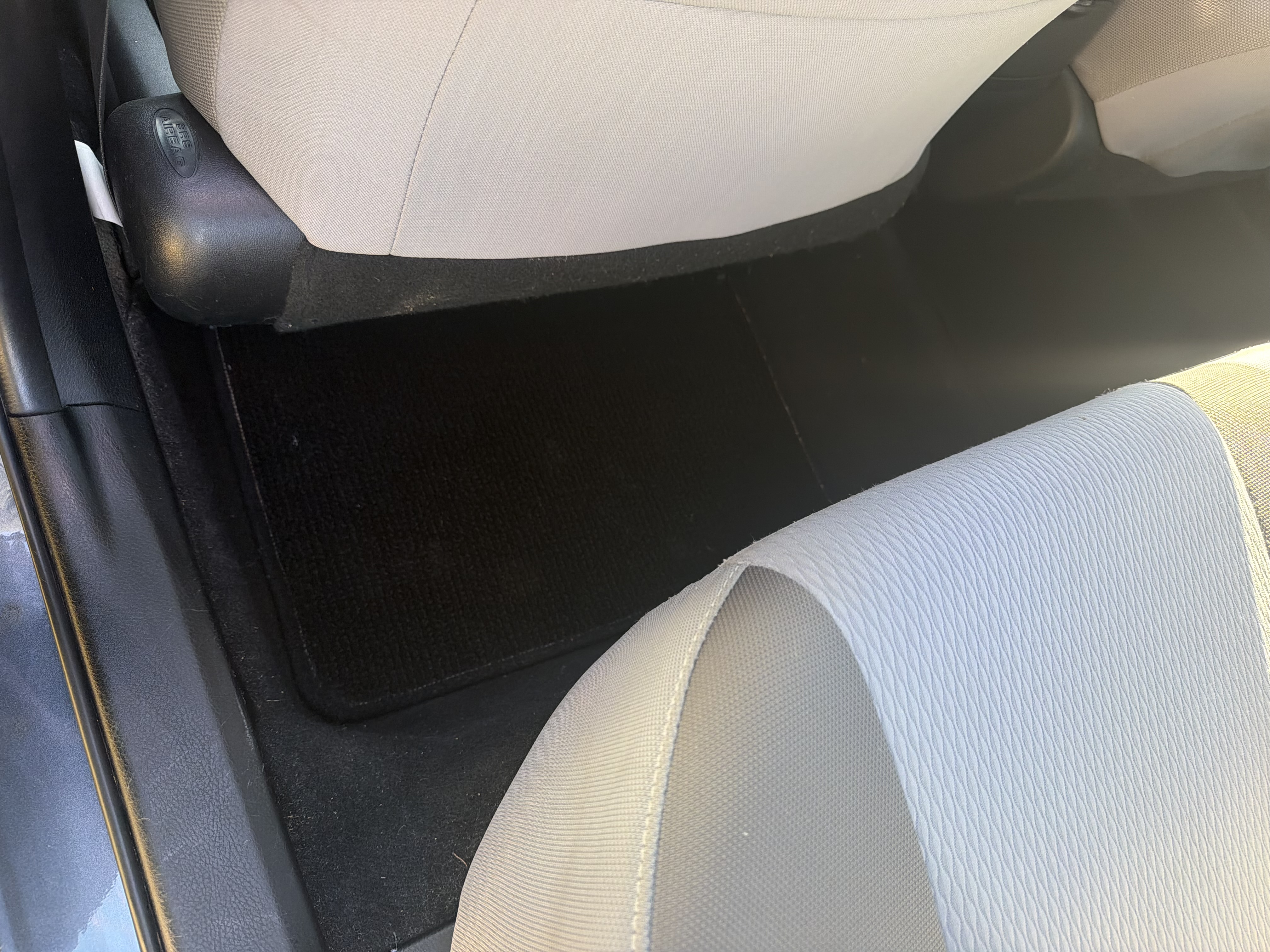 Used 2017 Toyota Corolla LE FWD image 80