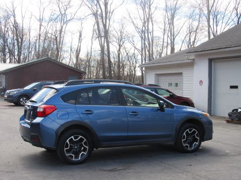 Used 2016 Subaru Crosstrek 2.0i Premium image 7