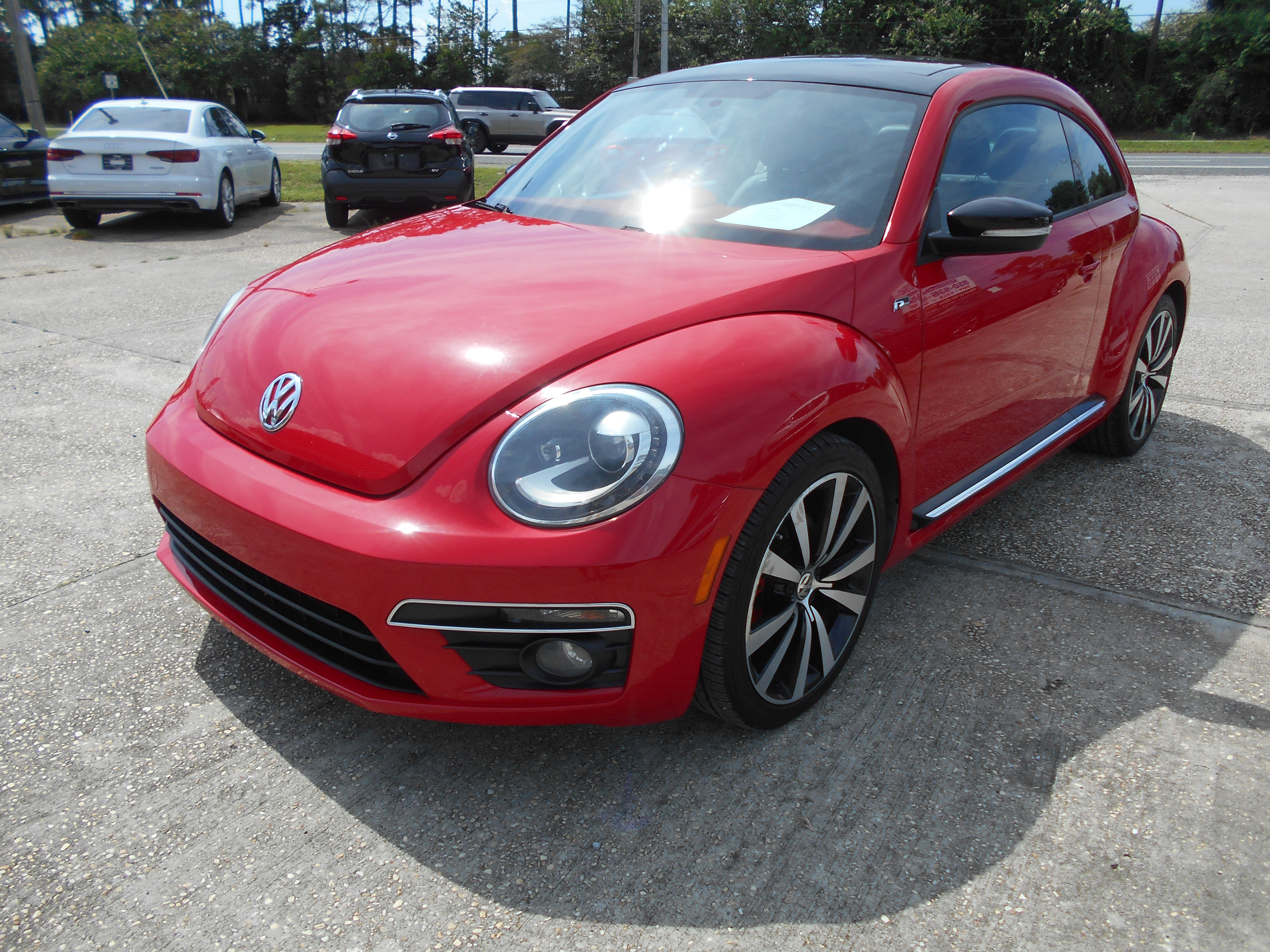 Used 2013 Volkswagen Beetle Turbo Coupe FWD image 3