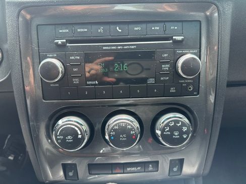 Used 2014 Dodge Challenger SXT RWD image 18
