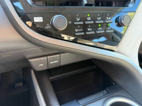 Used 2021 Toyota Camry LE FWD image 10
