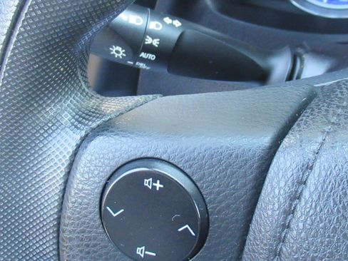 Used 2017 Toyota Corolla LE image 16