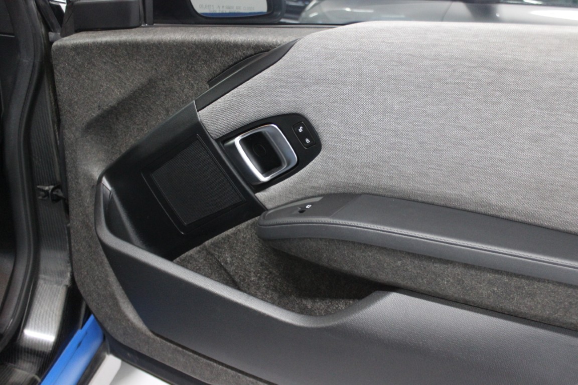 Used 2016 BMW i3 w/ Range Extender RWD image 31