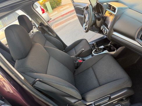 Used 2017 Honda Fit EX image 25