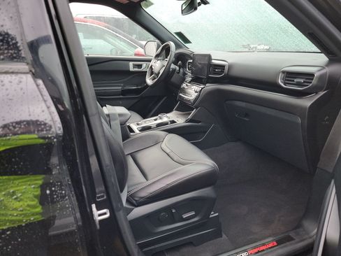 Used 2022 Ford Explorer ST image 19