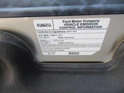 Used 2017 Ford Fusion SE image 21