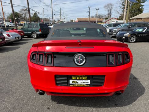 Used 2014 Ford Mustang Premium image 36