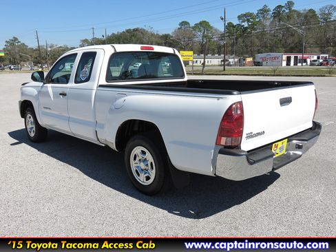 Used 2015 Toyota Tacoma image 4