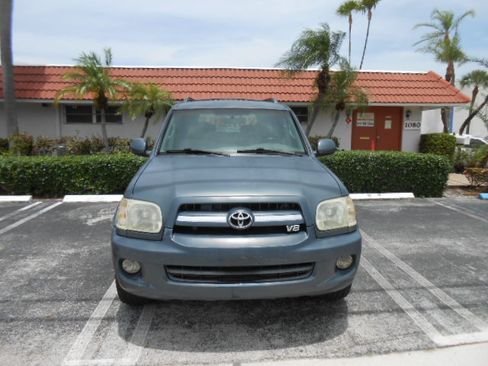 Used 2006 Toyota Sequoia 2WD SR5 image 8