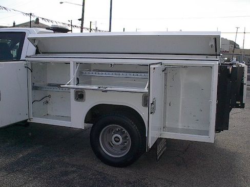 Used 2021 Chevrolet Silverado 3500 W/T RWD image 9