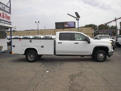 Used 2022 Chevrolet Silverado 3500 W/T RWD image 3